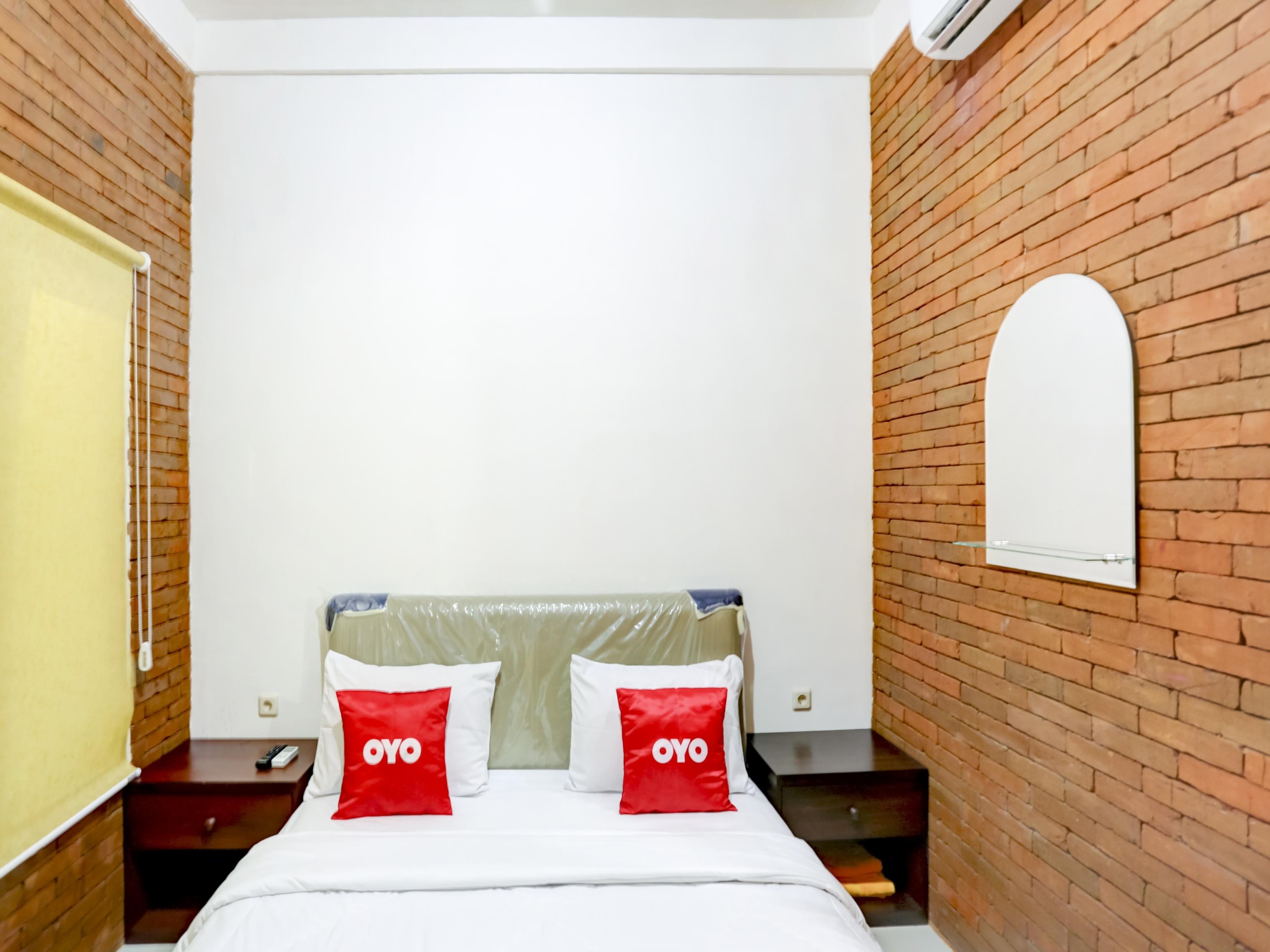 Oyo 90066 Tobana Pejaten House Джакарта Екстер'єр фото