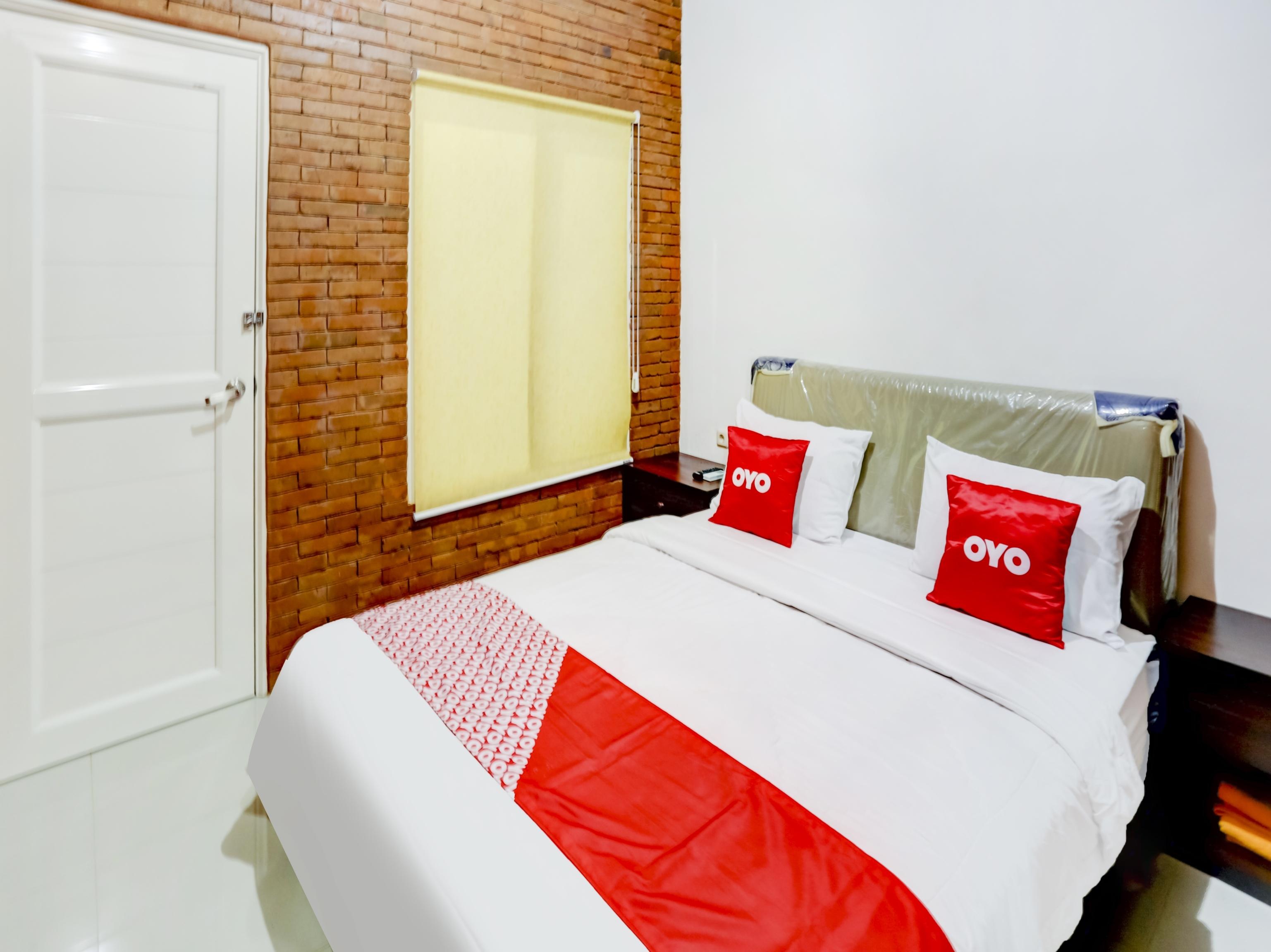 Oyo 90066 Tobana Pejaten House Джакарта Екстер'єр фото