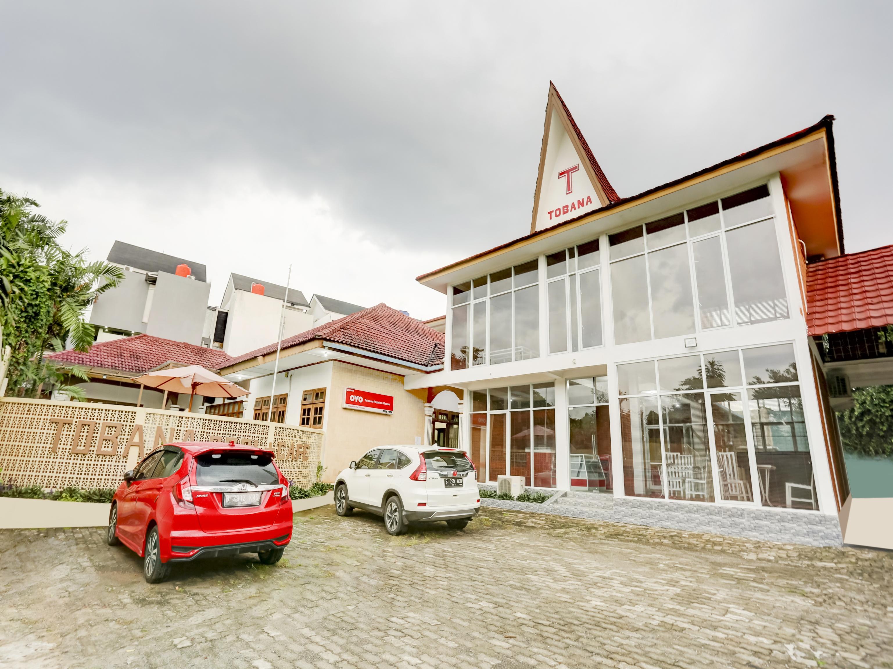 Oyo 90066 Tobana Pejaten House Джакарта Екстер'єр фото
