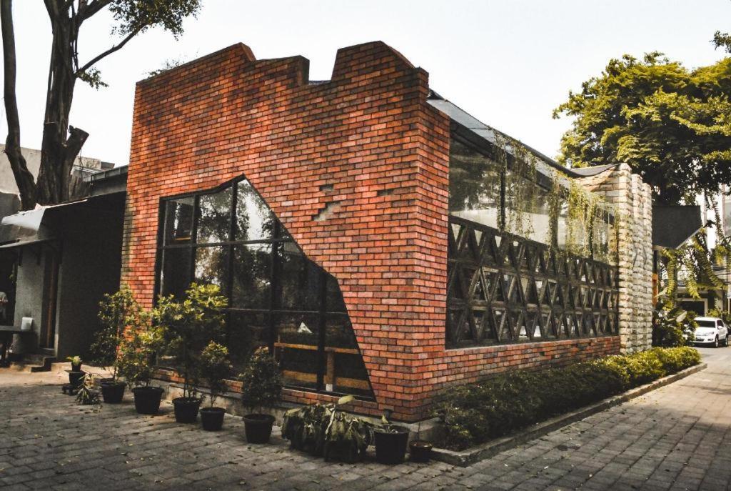 Oyo 90066 Tobana Pejaten House Джакарта Екстер'єр фото